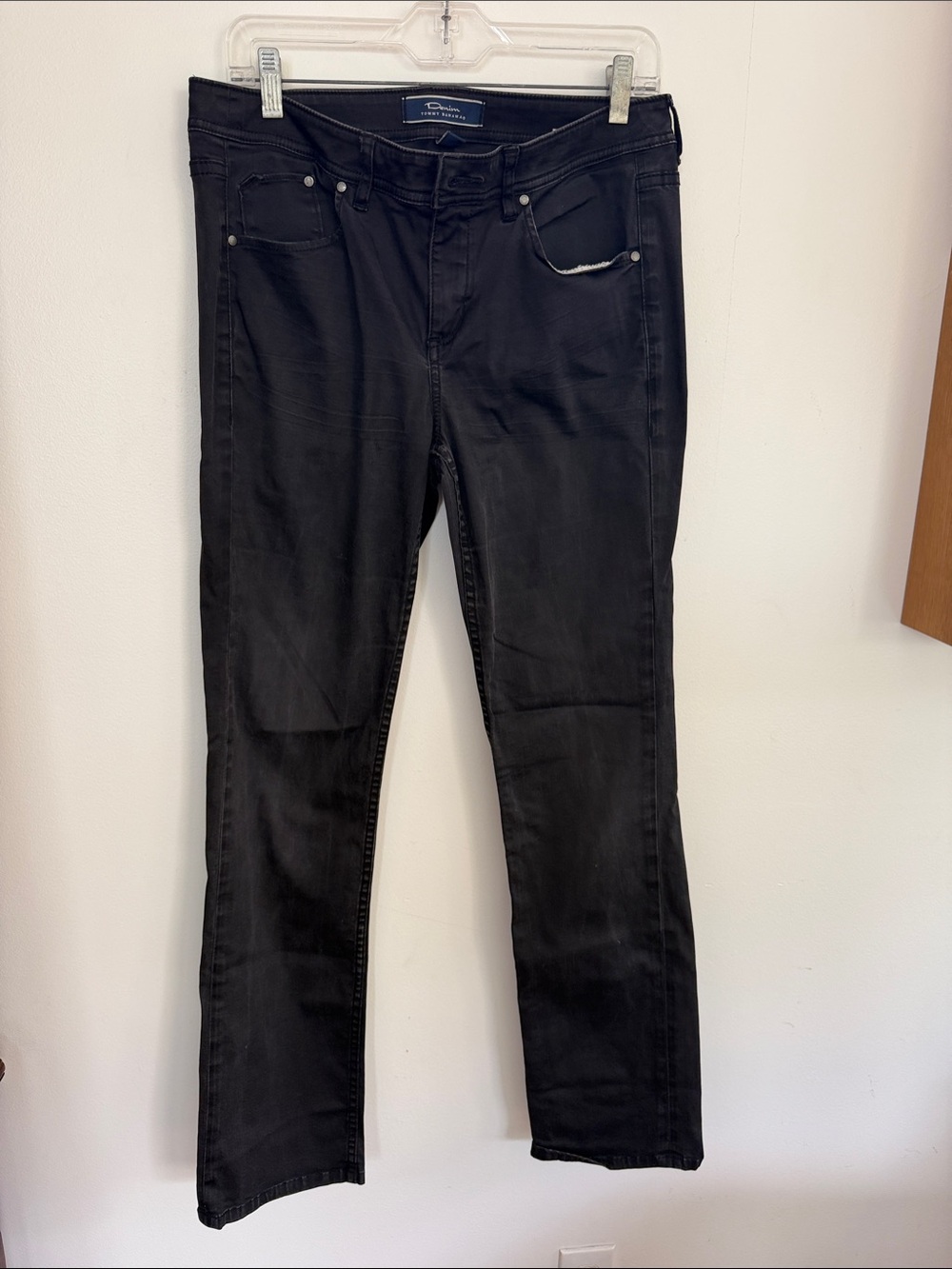 Tommy Bahama Women's Straight Leg Pants in Black